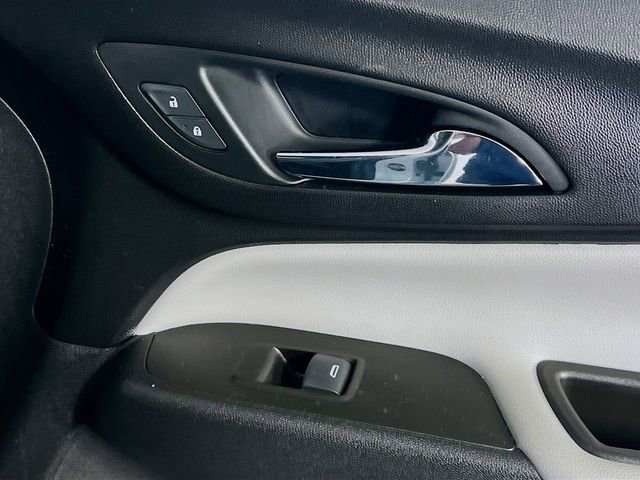 Used 2021 Chevrolet Equinox Premier FWD image 32