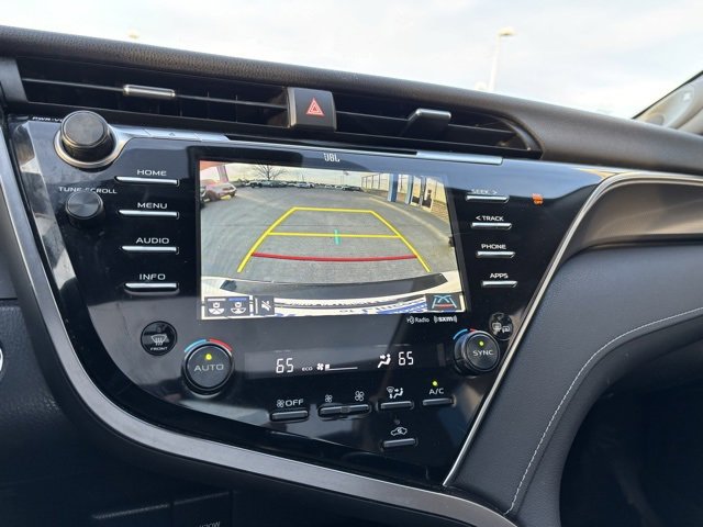 Used 2018 Toyota Camry XSE image 17