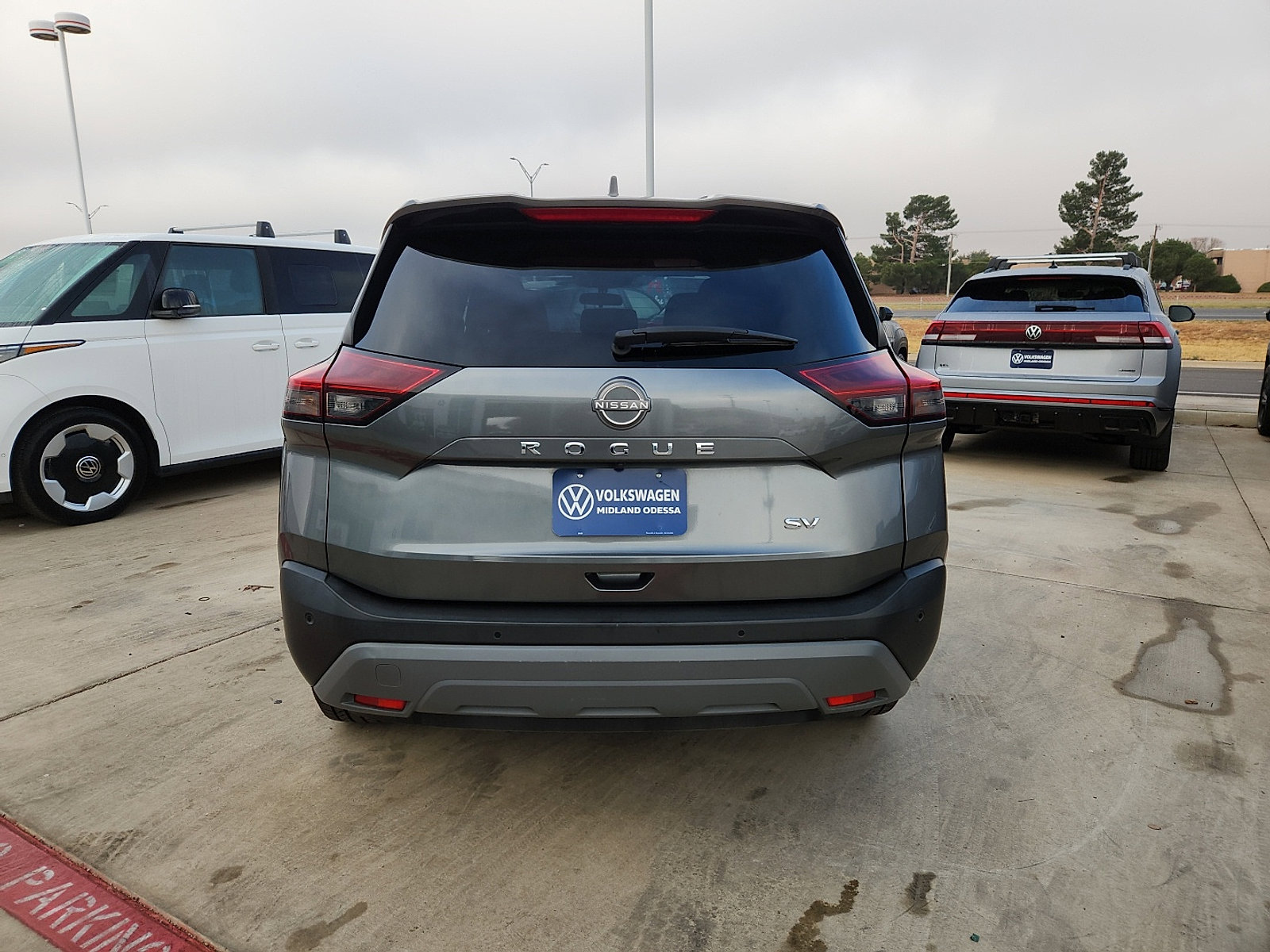 Used 2023 Nissan Rogue SV image 6