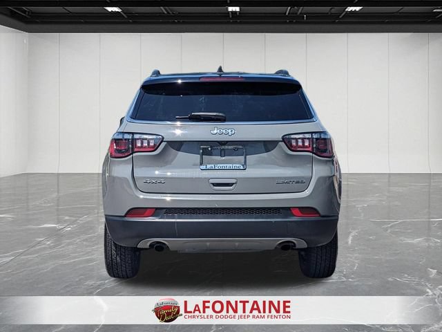 Used 2023 Jeep Compass Limited AWD/4WD image 4