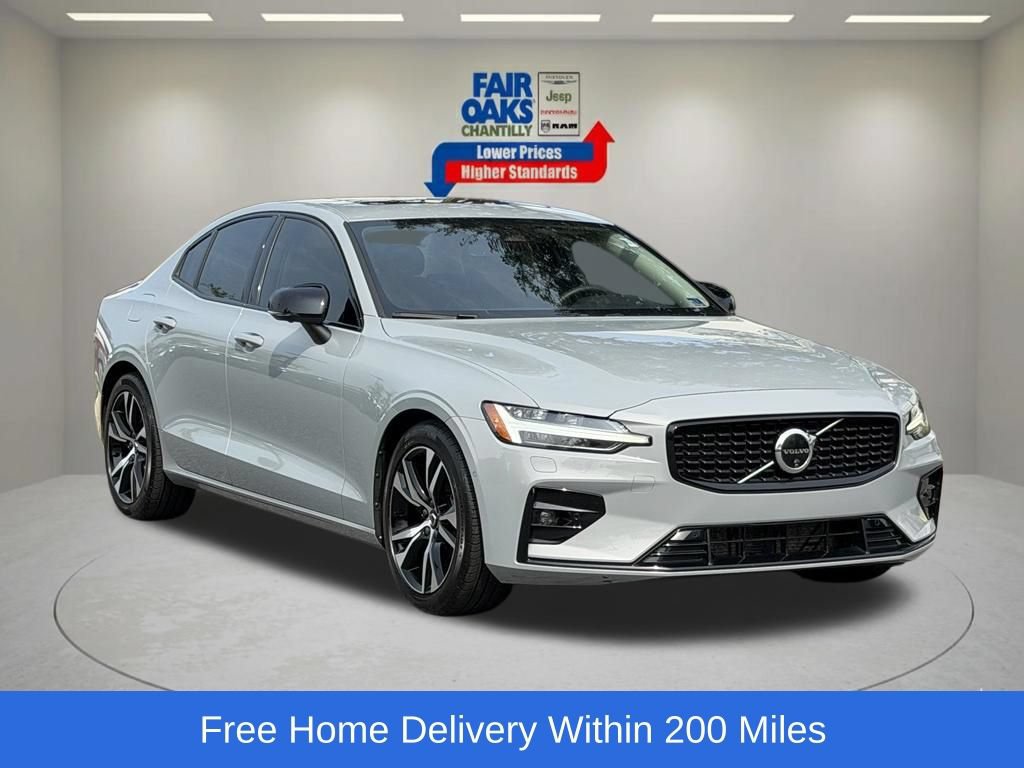 Used 2025 Volvo S60 B5 Plus FWD video 1