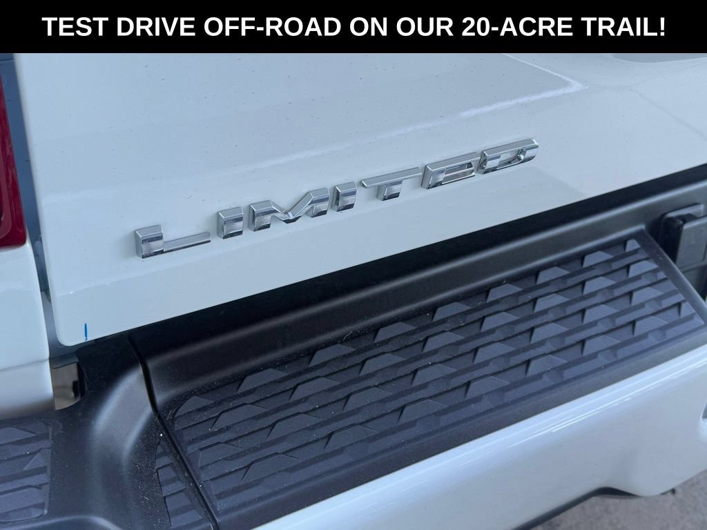 New 2026 RAM 2500 Limited AWD/4WD image 39