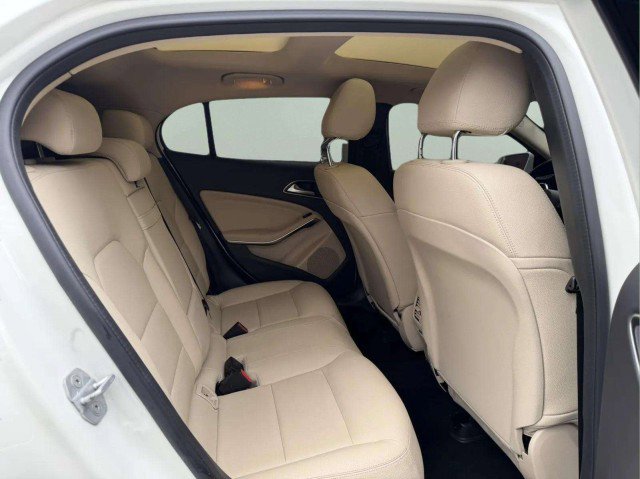 Used 2018 Mercedes-Benz GLA 250 4MATIC image 27