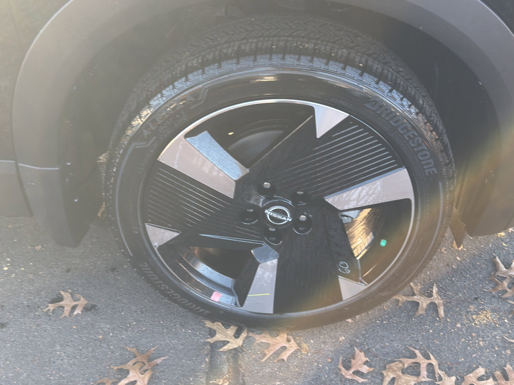 New 2026 Nissan Kicks SR w/ Cold Weather Package image 9