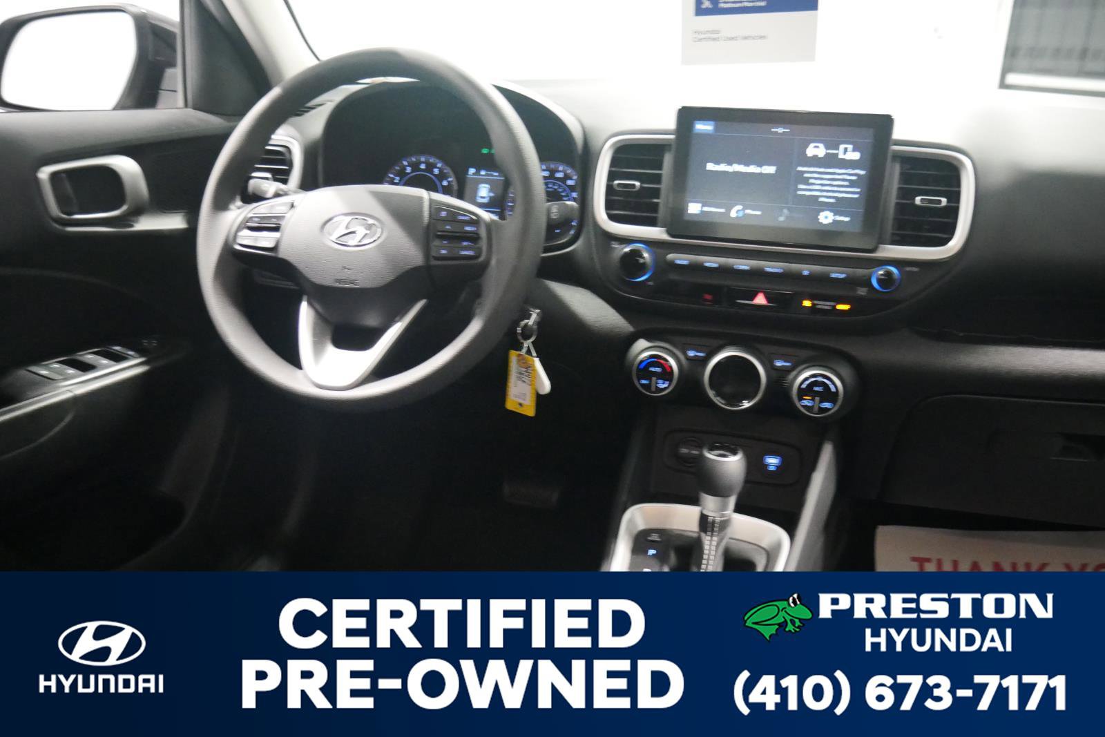Used 2020 Hyundai Venue SEL image 18