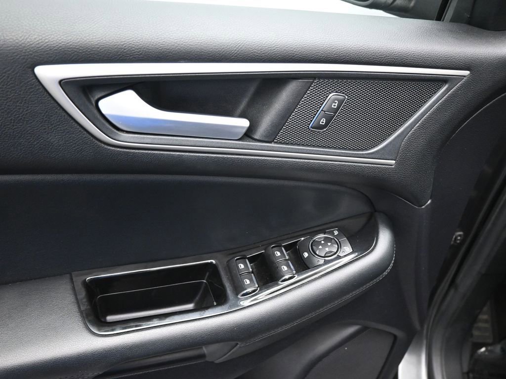 Certified 2020 Ford Edge SEL w/ Convenience Package image 13