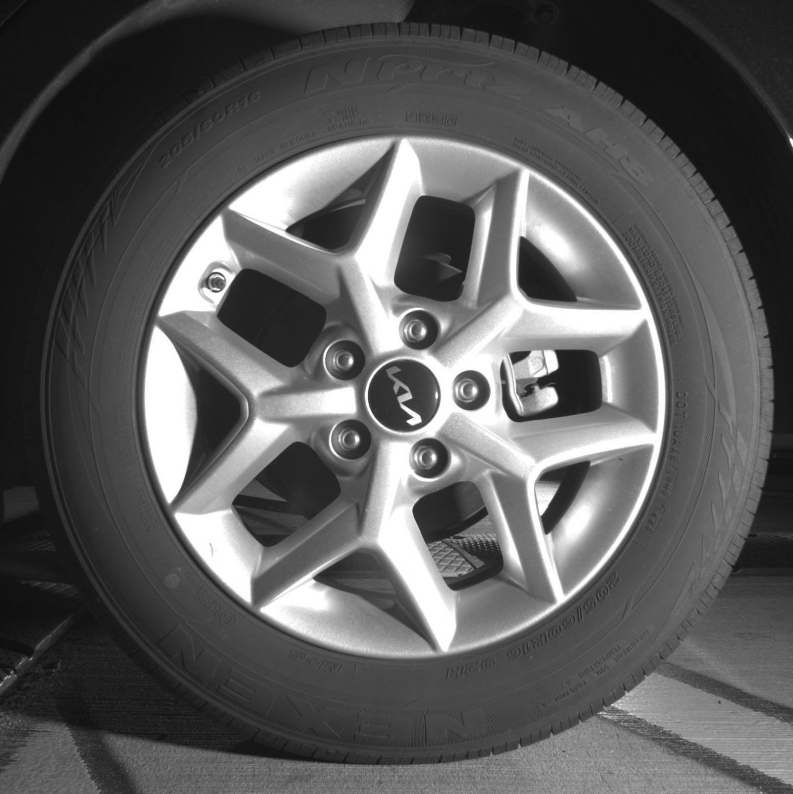 Used 2025 Kia Soul LX w/ LX Technology Package FWD image 17