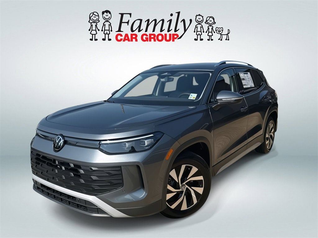New 2025 Volkswagen Tiguan S image 1
