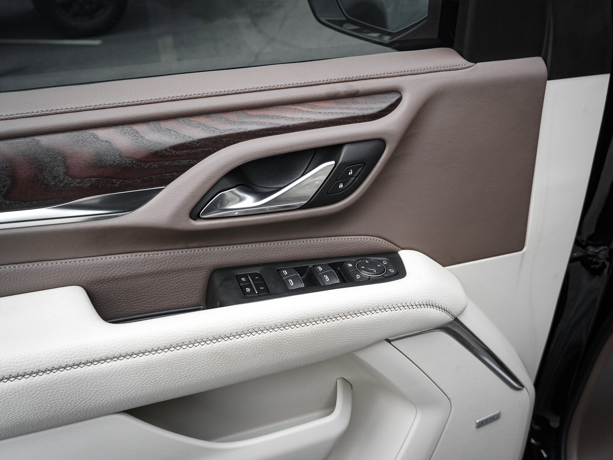 Used 2022 GMC Yukon Denali image 15