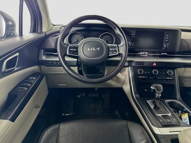 Used 2023 Kia Carnival LX FWD image 21