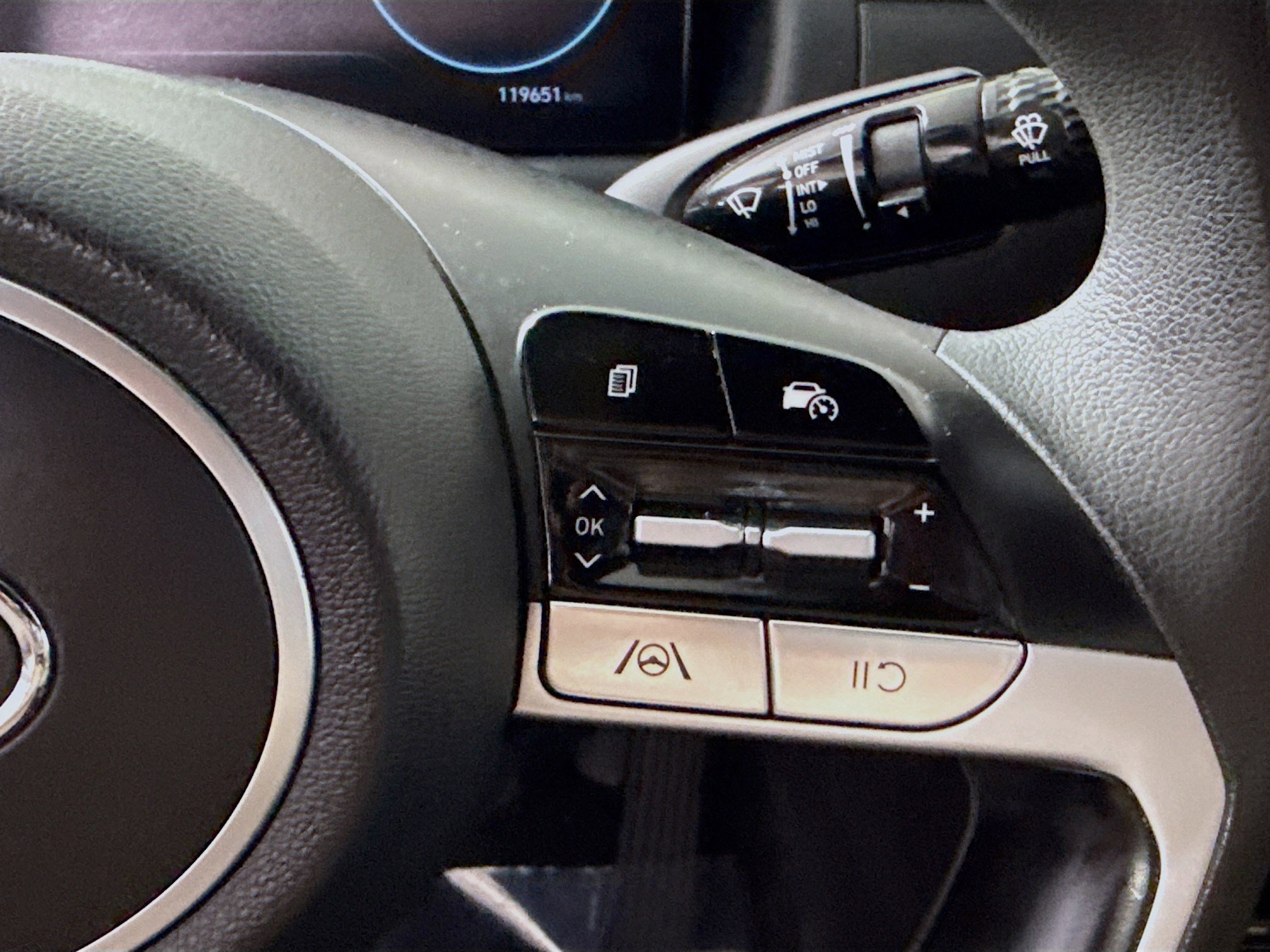 Used 2022 Hyundai Santa Cruz SEL w/ Activity Package image 15