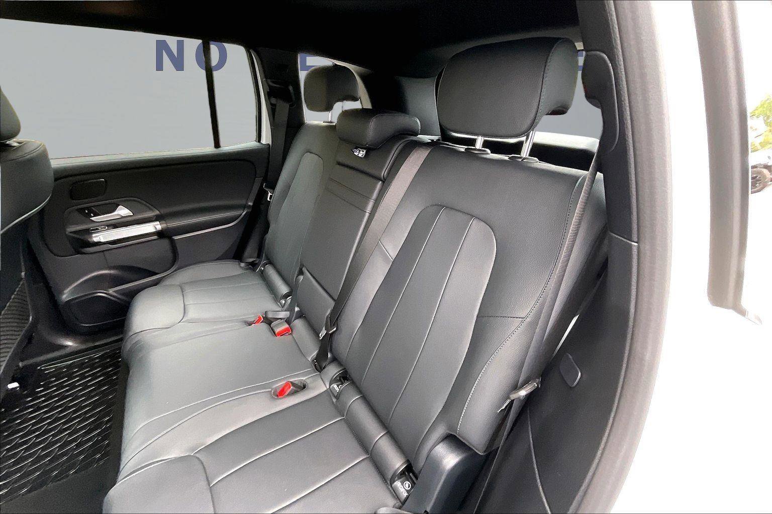 Used 2024 Mercedes-Benz EQB 300 4MATIC w/ Winter Package image 22