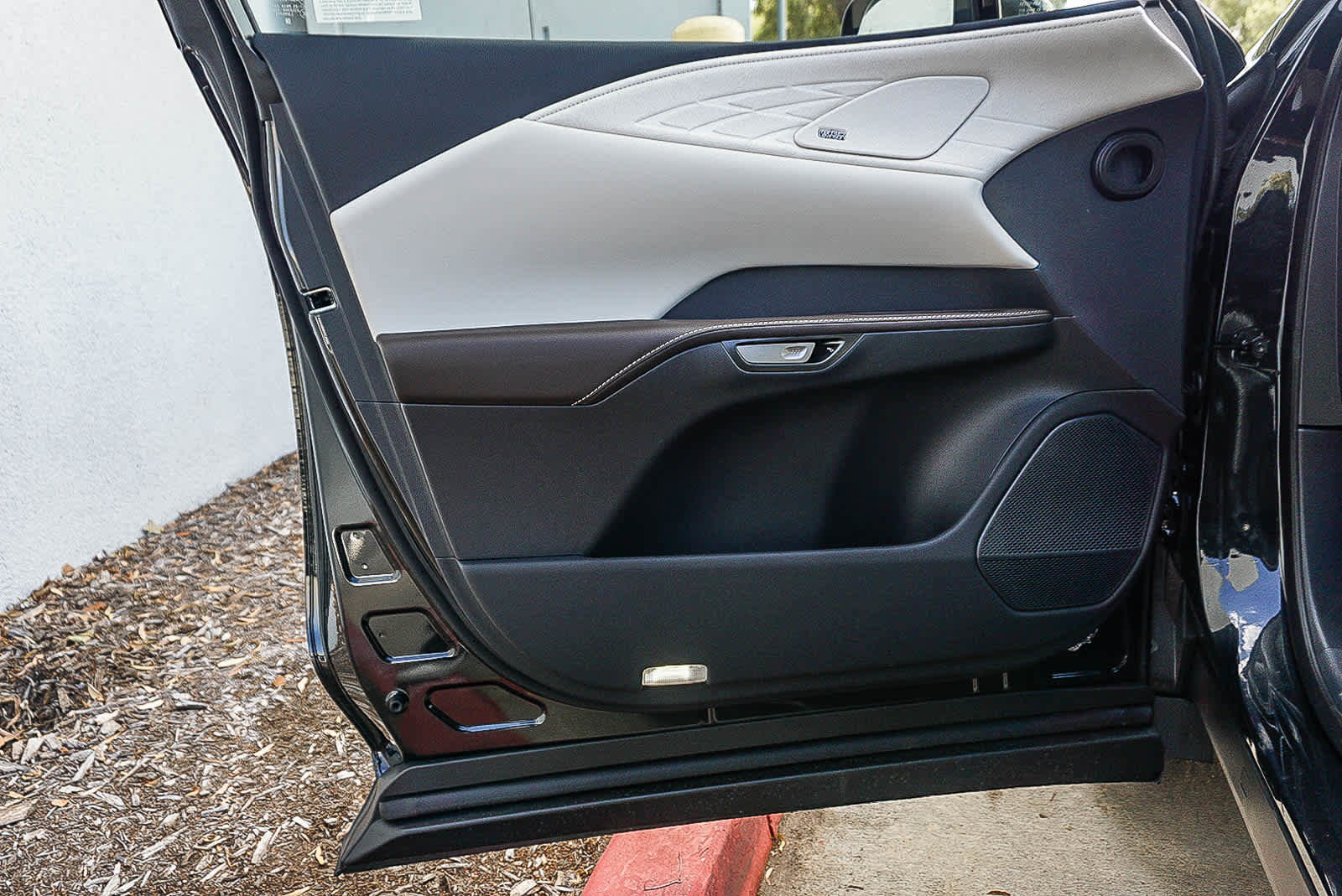 New 2026 Lexus RX 450h Luxury AWD/4WD image 32