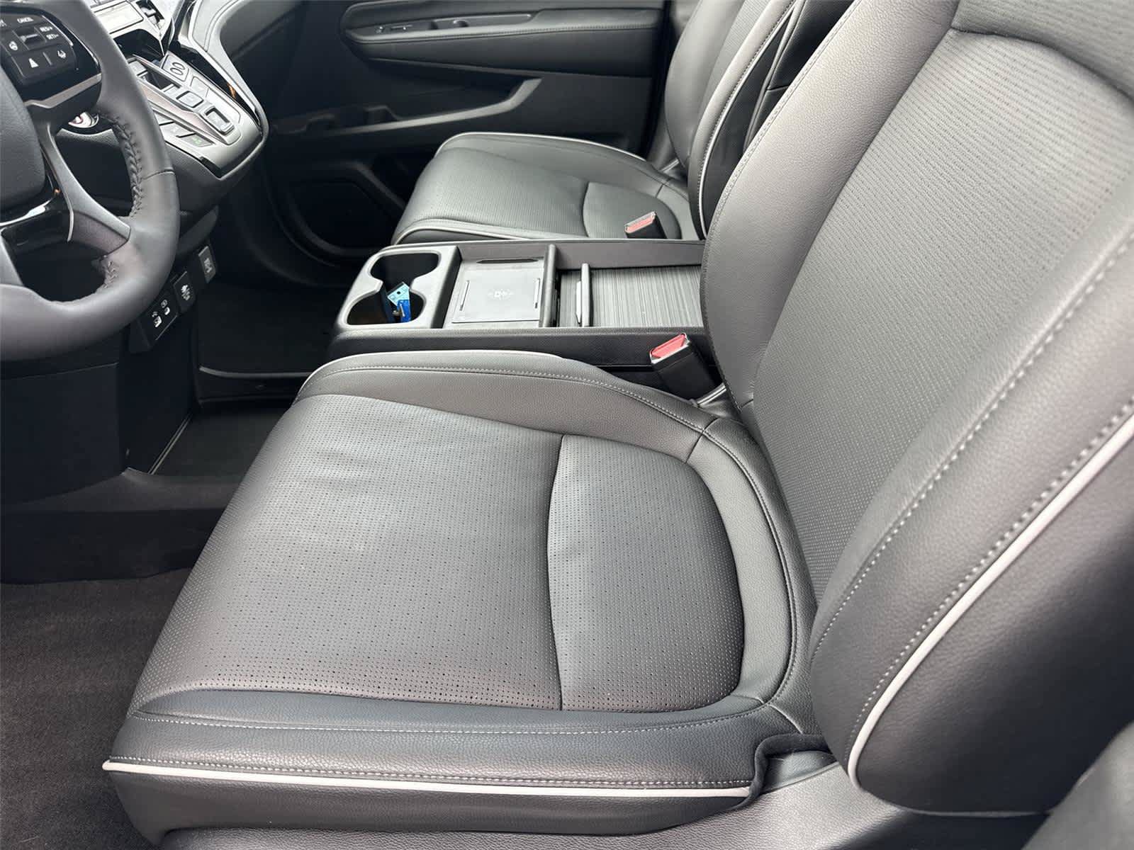 Used 2026 Honda Odyssey Elite image 13