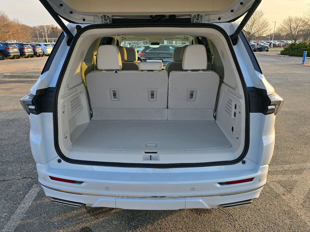 New 2026 Buick Enclave Avenir w/ Super Cruise Package image 32