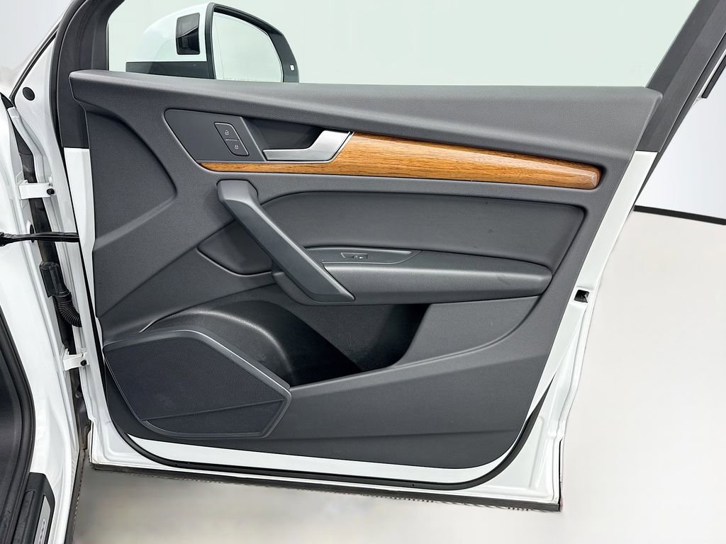 Used 2023 Audi Q5 2.0T Premium image 23