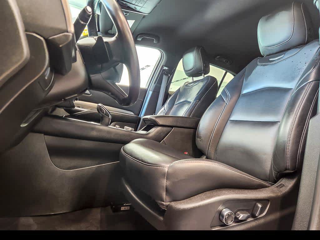 Used 2024 Cadillac XT4 Premium Luxury FWD image 10