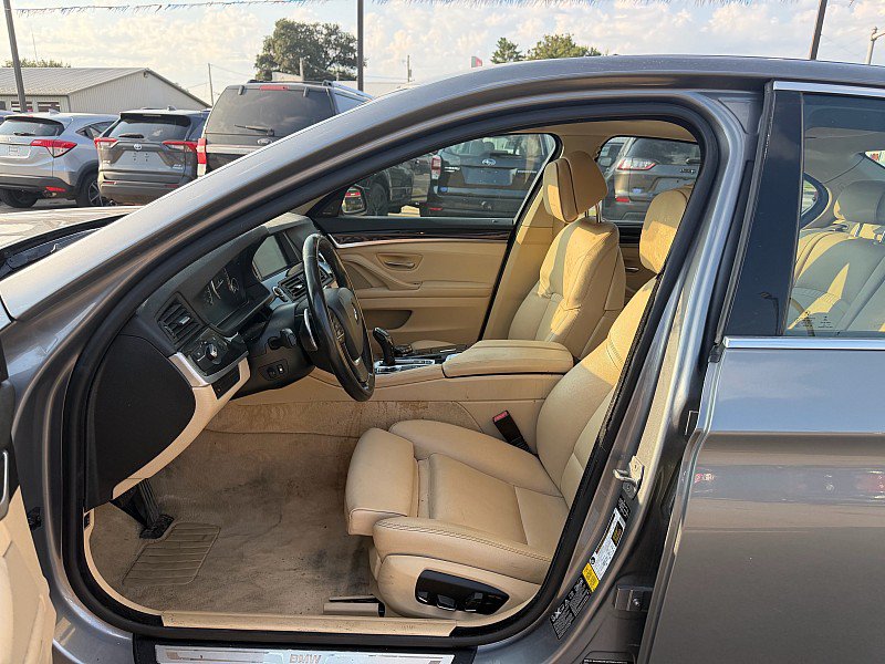 Used 2014 BMW 550i xDrive Sedan AWD/4WD image 9