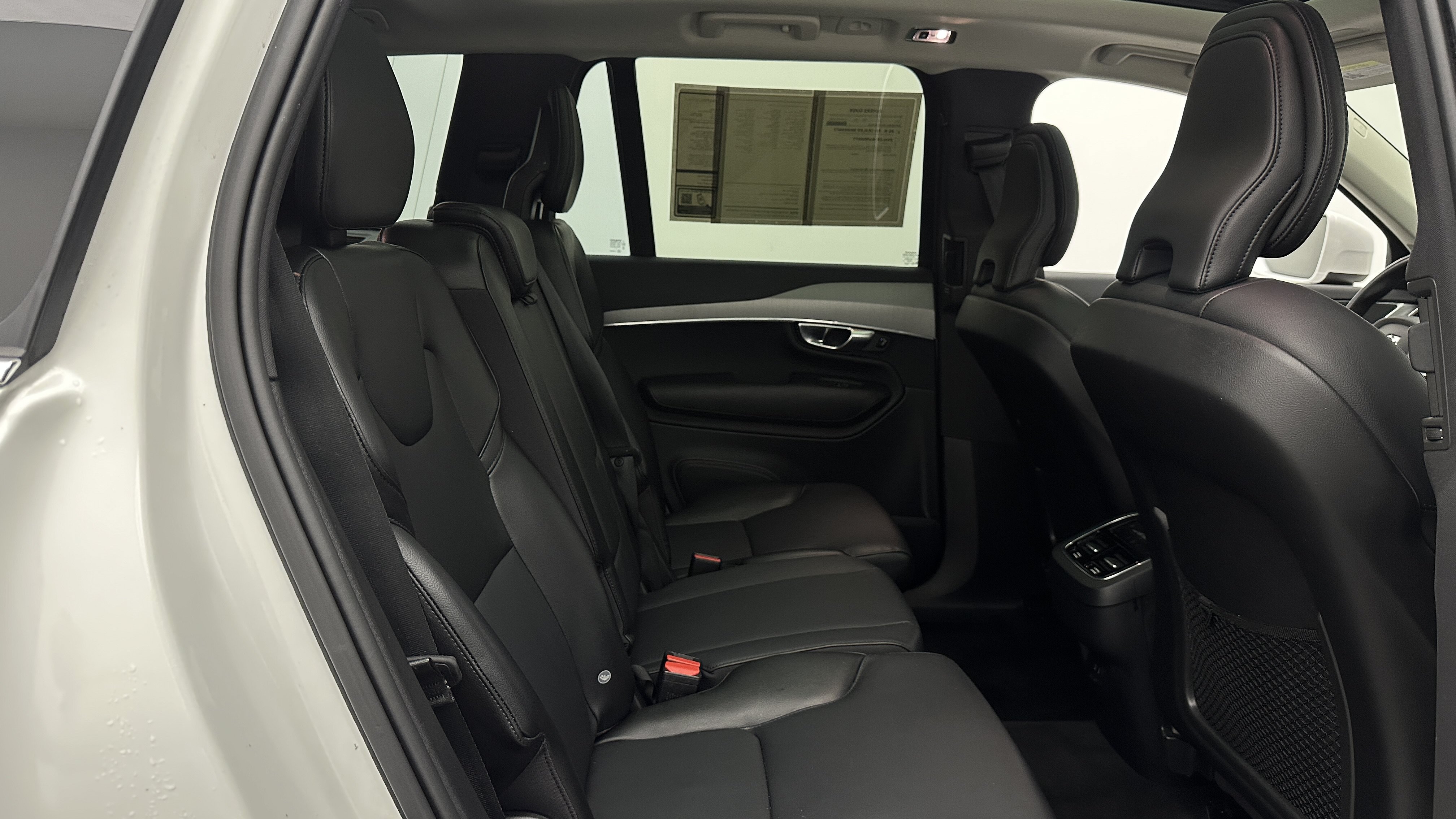 Used 2022 Volvo XC90 T5 Momentum AWD/4WD image 38