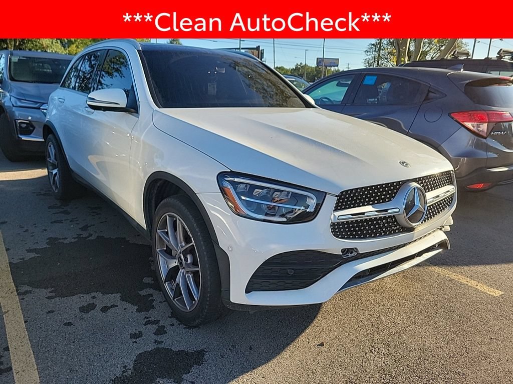 Used 2021 Mercedes-Benz GLC 300 4MATIC w/ AMG Line image 3