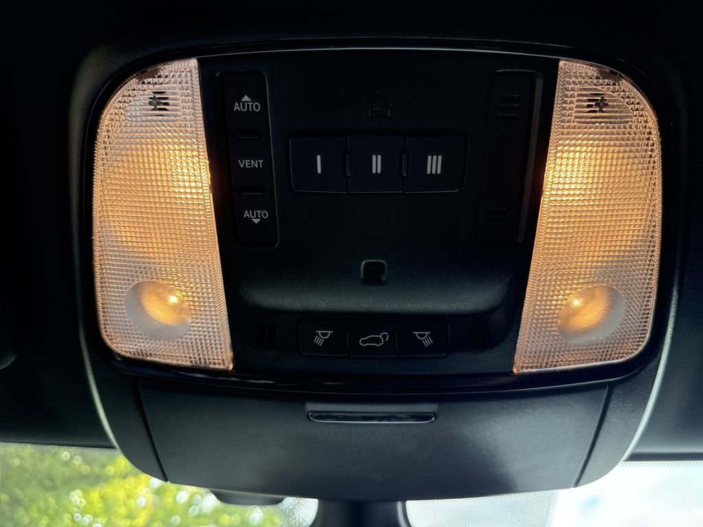 Used 2025 Dodge Durango R/T image 35