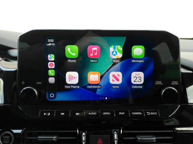 Used 2022 Nissan Pathfinder SL w/ SL Black Package image 10