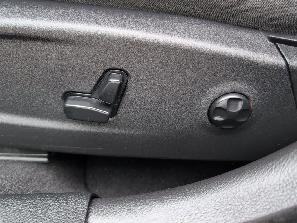 Used 2019 Dodge Charger SXT image 22