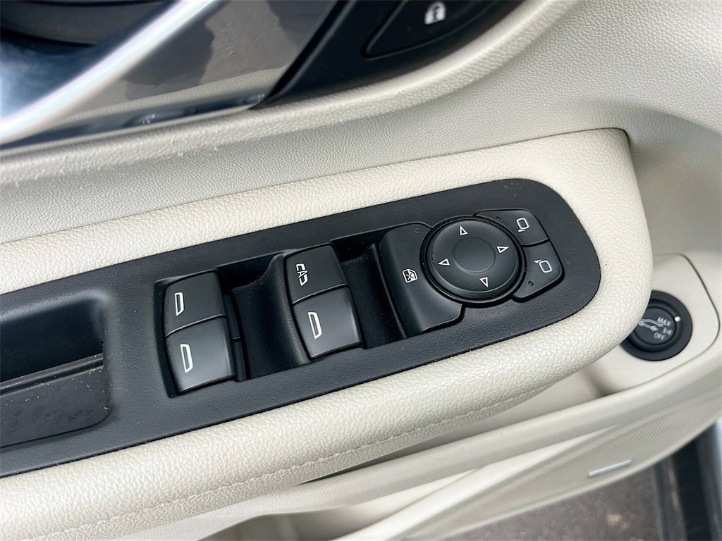 Used 2020 GMC Terrain Denali w/ Denali Premium Package image 17