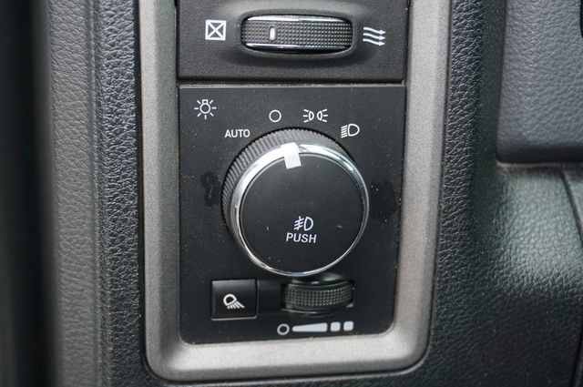 Used 2018 RAM 1500 Express w/ Express Value Package AWD/4WD image 18