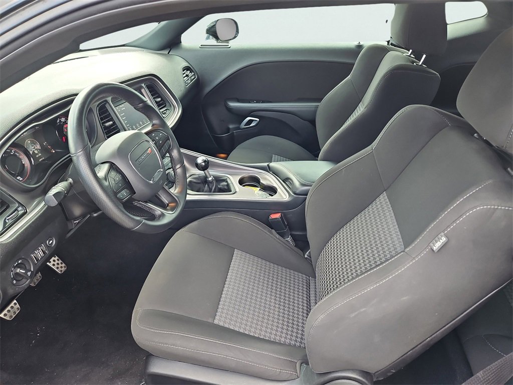 Used 2022 Dodge Challenger R/T w/ Blacktop Package image 29