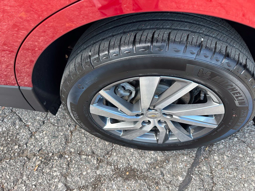 Used 2024 Chevrolet Equinox Premier w/ LPO, Floor Liner Package AWD/4WD image 20