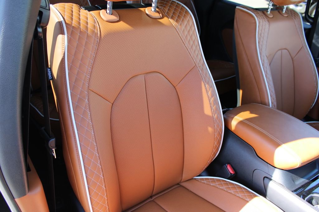 New 2026 Chrysler Pacifica Pinnacle image 16