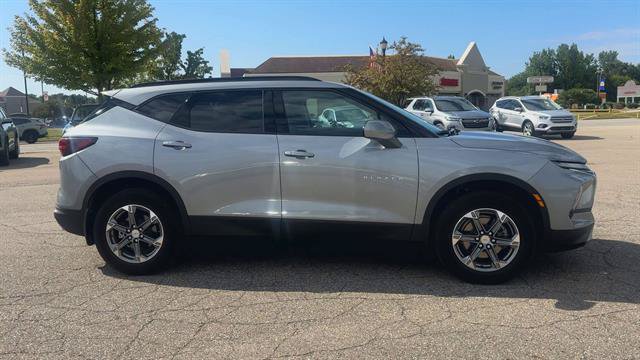 Certified 2024 Chevrolet Blazer LT w/ Convenience Package AWD/4WD image 9