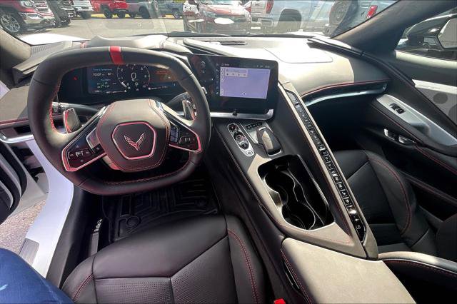 Used 2025 Chevrolet Corvette Stingray Premium Conv w/ Z51 Performance Package image 7