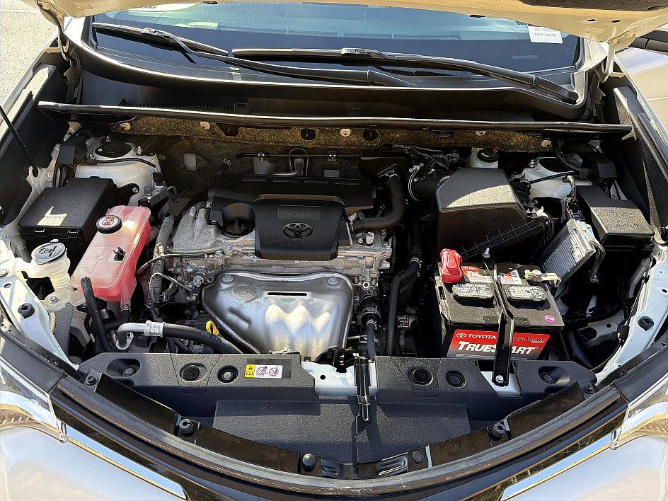 Used 2018 Toyota RAV4 Limited image 27