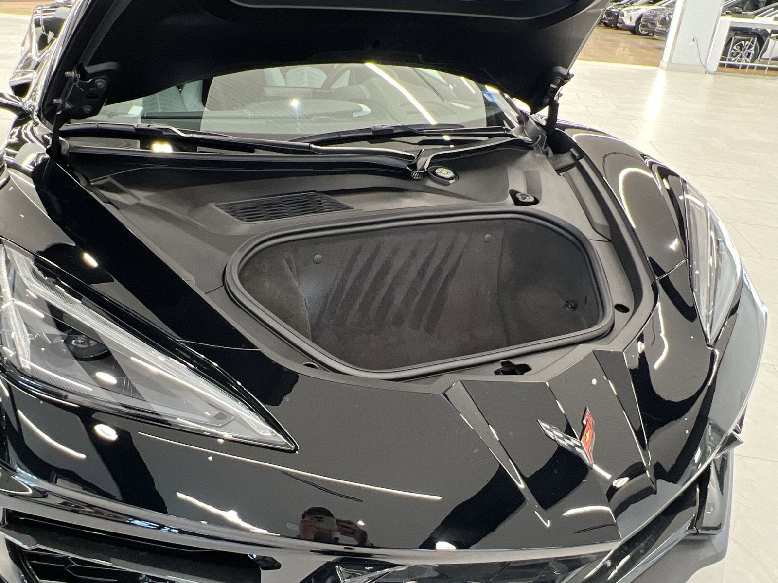 Used 2025 Chevrolet Corvette Stingray w/ Battery Protection Package image 23