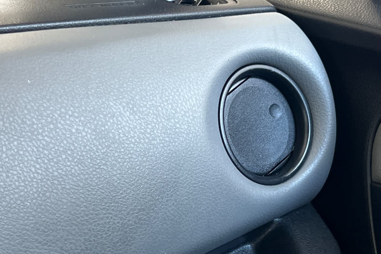 Used 2015 Toyota Yaris L FWD image 14