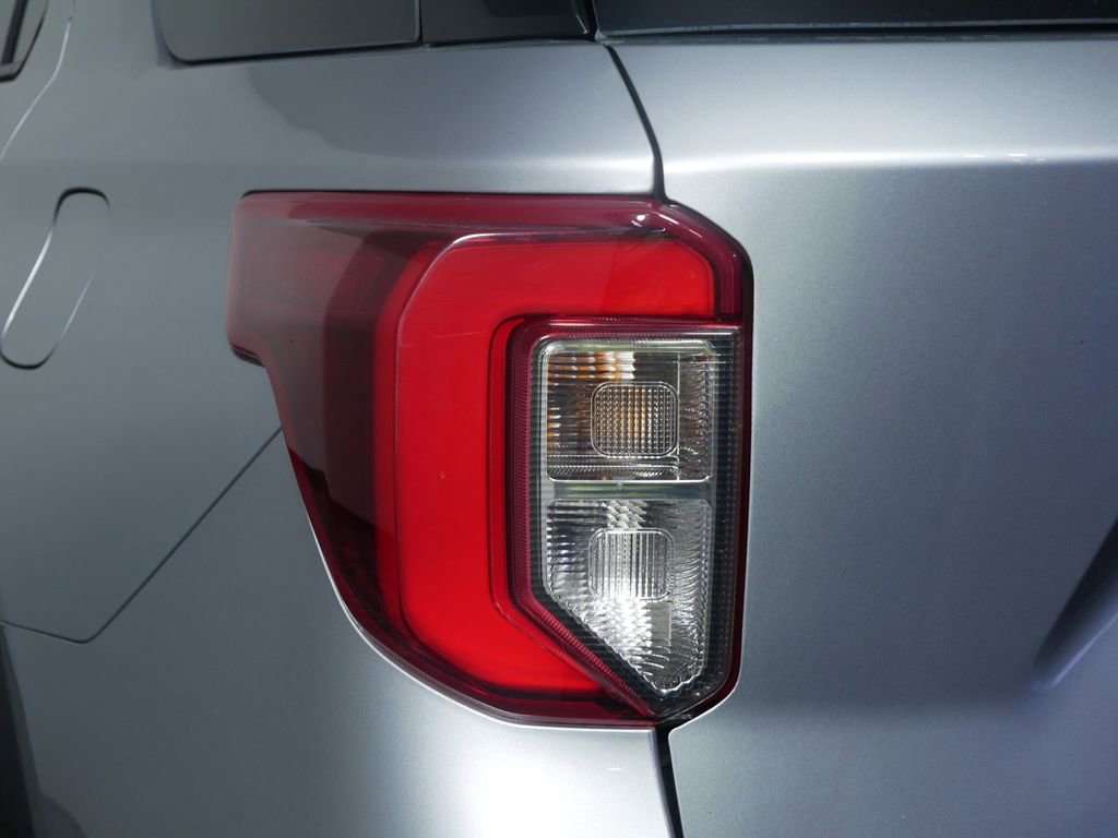 Used 2022 Ford Explorer ST w/ ST Street Pack image 12