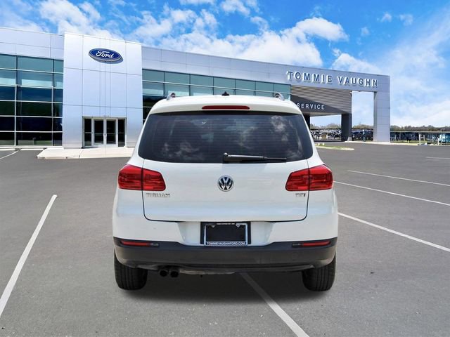 Used 2017 Volkswagen Tiguan S FWD image 3