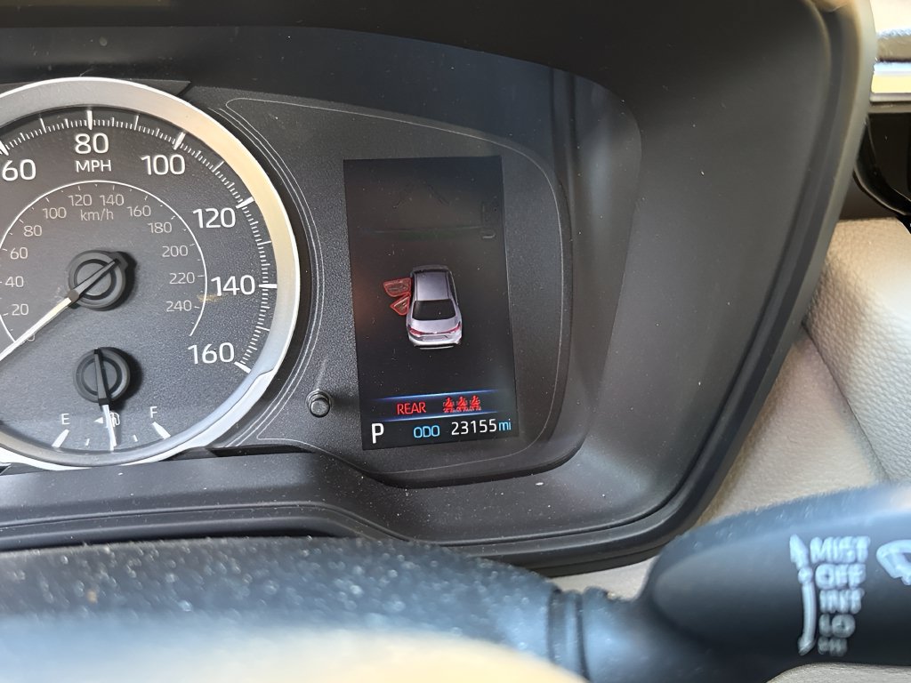 Used 2022 Toyota Corolla LE FWD image 8