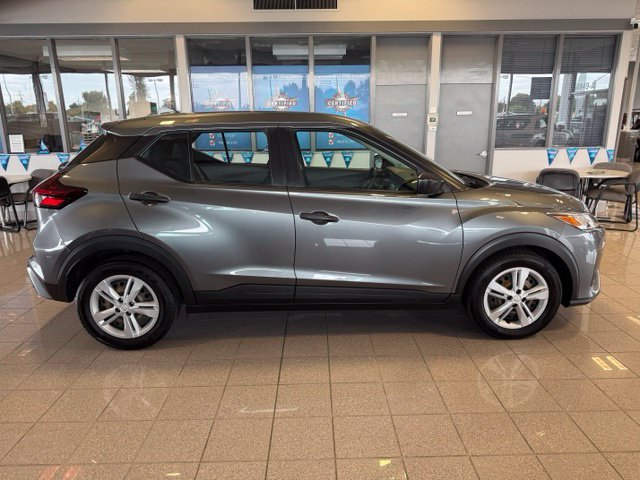 Used 2023 Nissan Kicks S FWD image 3