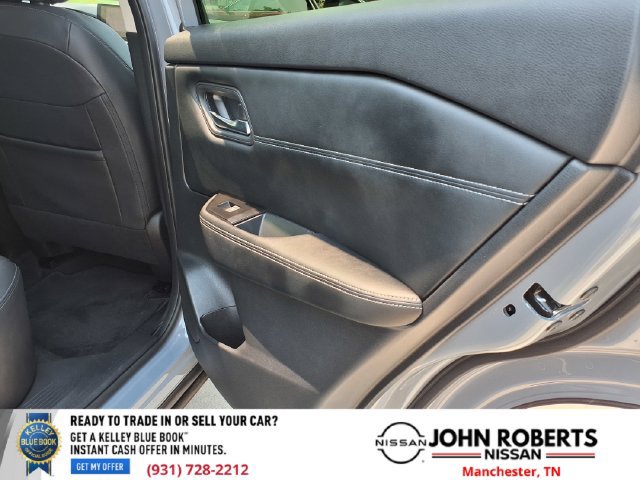 Certified 2025 Nissan Rogue SL FWD image 18