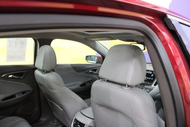 Used 2017 Chevrolet Malibu LT w/ True North Edition FWD image 10
