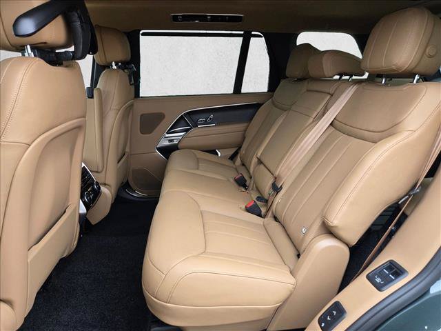 New 2026 Land Rover Range Rover Long Wheelbase SE AWD/4WD image 16