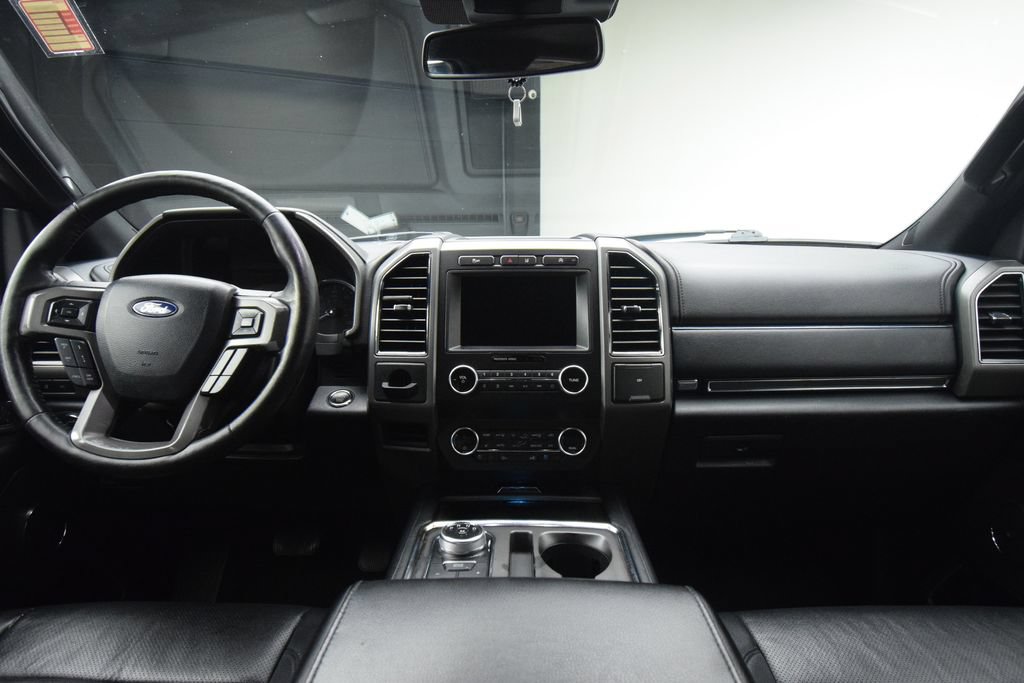 Used 2019 Ford Expedition XLT w/ Equipment Group 202A RWD image 30
