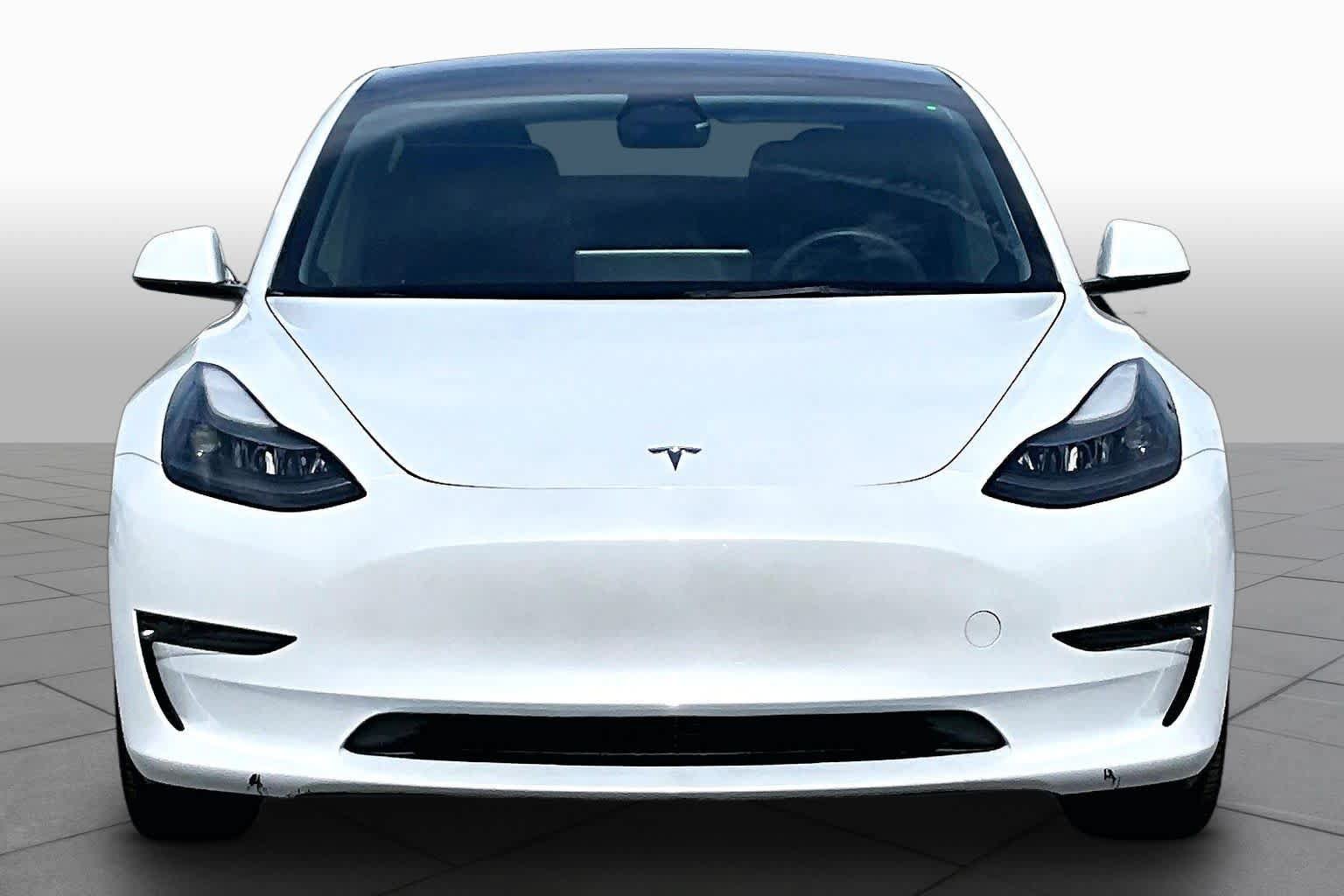 Used 2023 Tesla Model 3 Standard Range RWD image 3