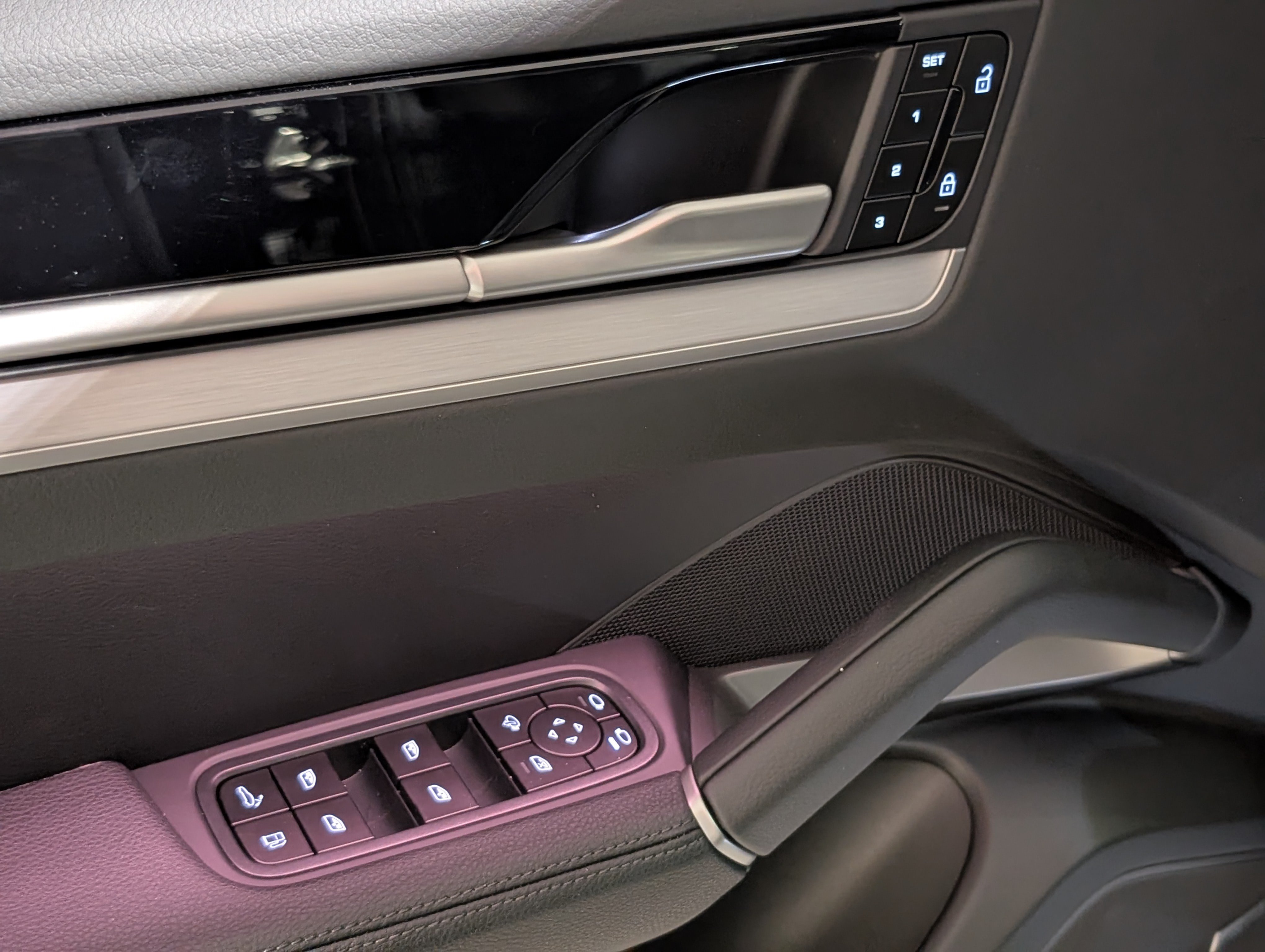 New 2026 Porsche Cayenne S AWD/4WD image 21