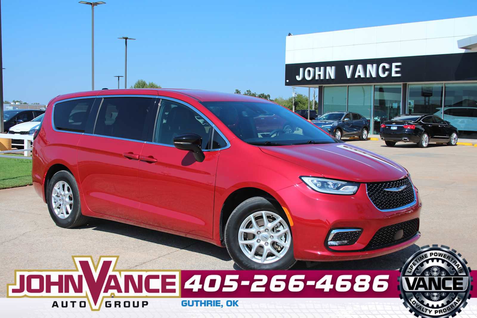 Used 2025 Chrysler Pacifica Select