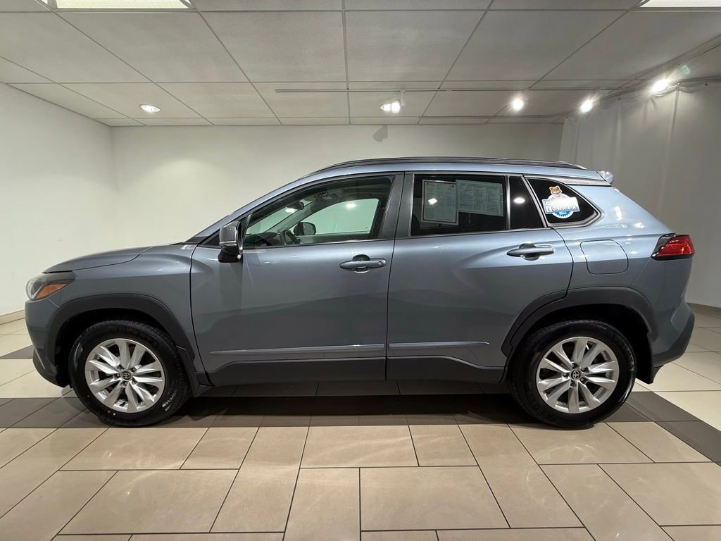Certified 2023 Toyota Corolla Cross LE w/ Moonroof Package image 2