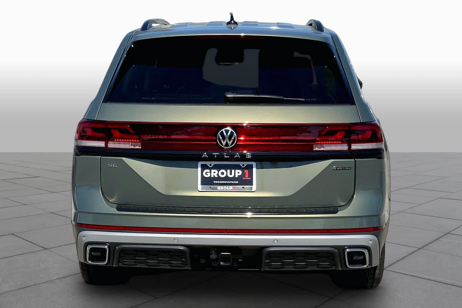 Used 2026 Volkswagen Atlas Peak Edition AWD/4WD image 5